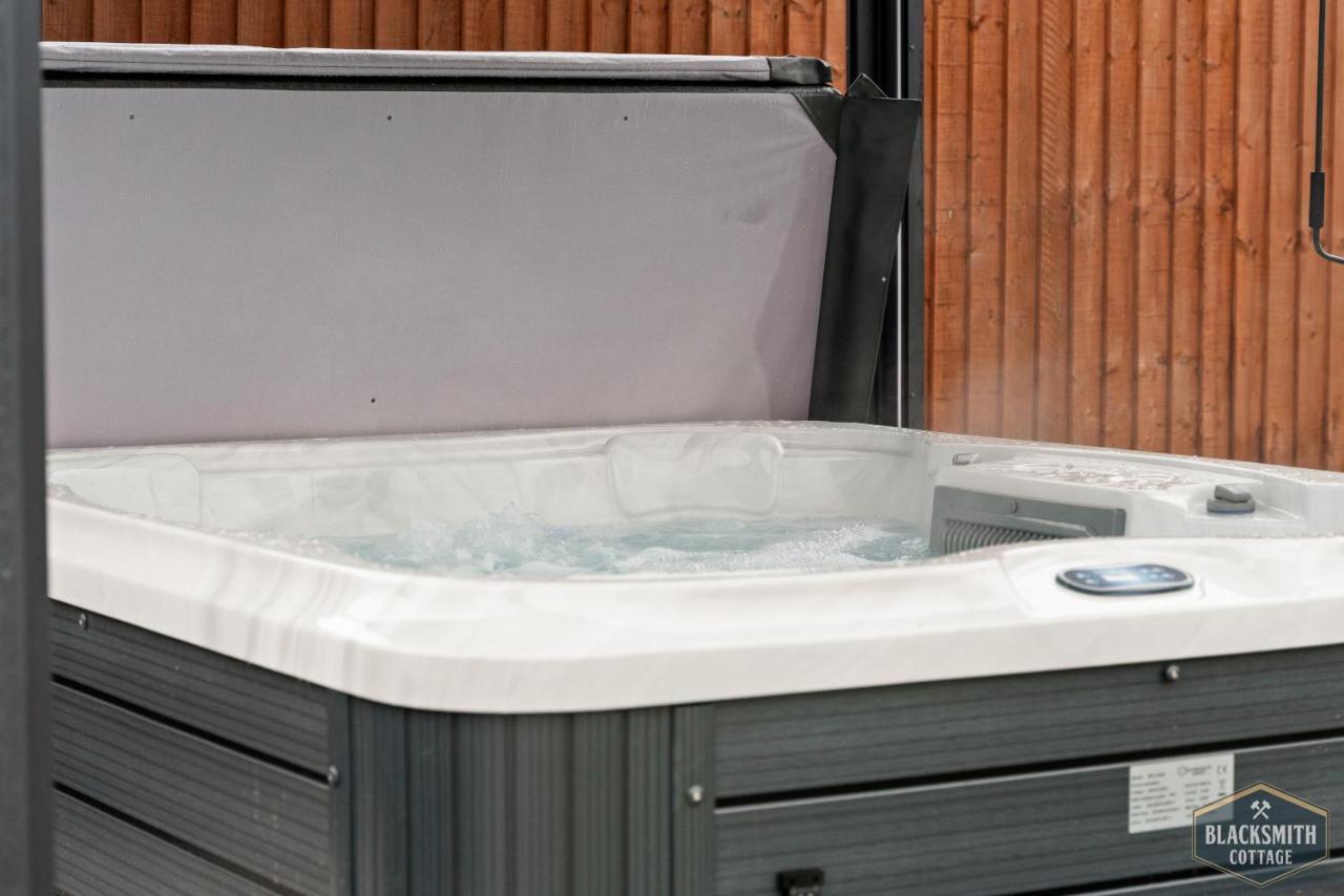 6Br Luxury Cottage, Hot Tubs, Hoar Cross, Staffordshire Newborough  外观 照片